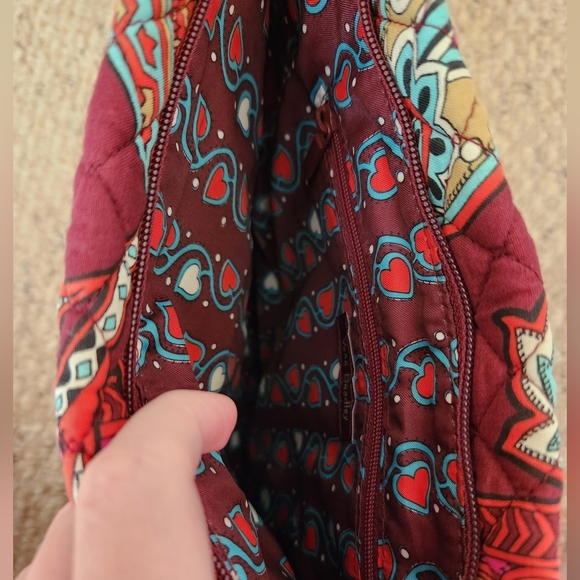☘️HP☘️ Vera Bradley Iconic Triple Zip Hipster in Regal Paisley - Picture 4 of 5